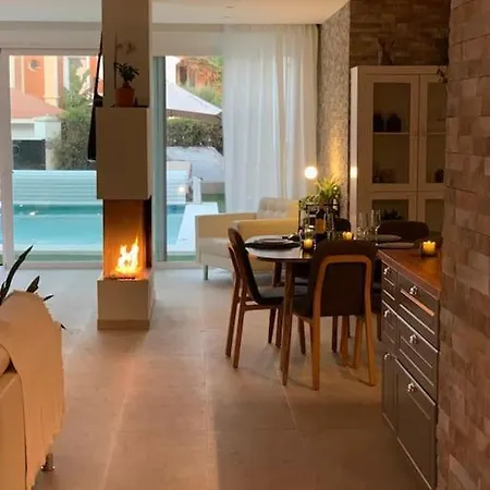 Modern Beachside Townhouse W/ Private Pool