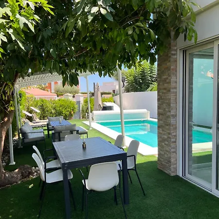 Modern Beachside Townhouse W/ Private Pool Villa Marbella