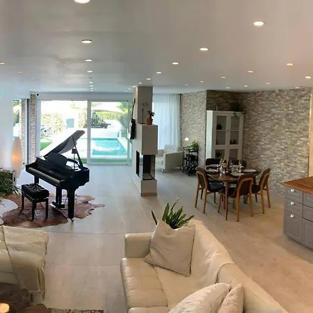 Modern Beachside Townhouse W/ Private Pool Marbella